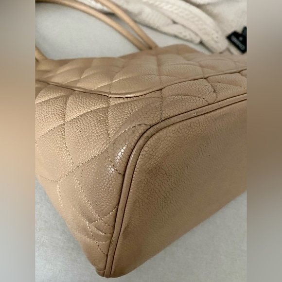 Chanel Classic Gold Medallion CC Logo Quilted Caviar Tote Bag Beige - Picture 10 of 16